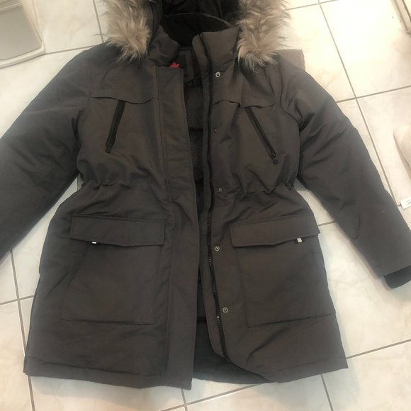 Canadiana Jackets & Blazers - Women's gray Winter Jacket